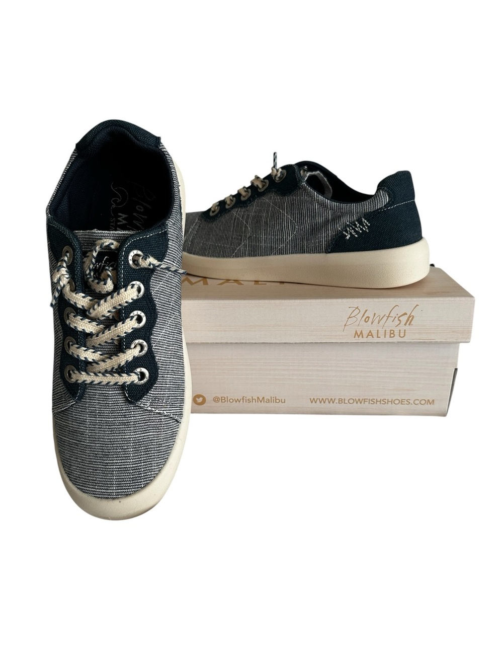 Blowfish Malibu Boardwalk Navy Canvas Sneakers Women's Size 9M NIB - Picture 9 of 10